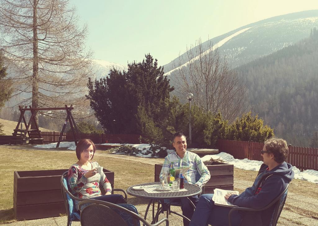 Alpsky Hotel Spindleruv Mlyn Exterior foto