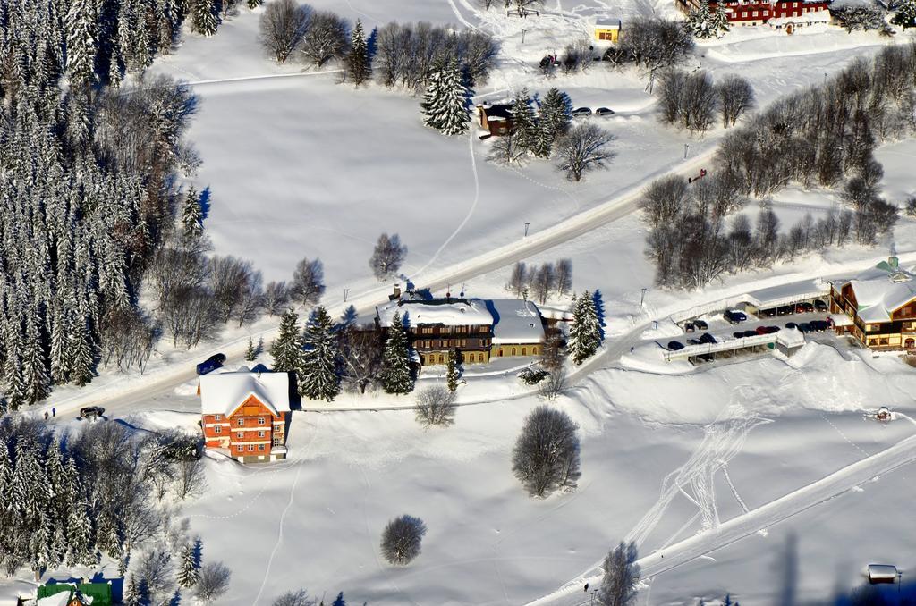 Alpsky Hotel Spindleruv Mlyn Exterior foto