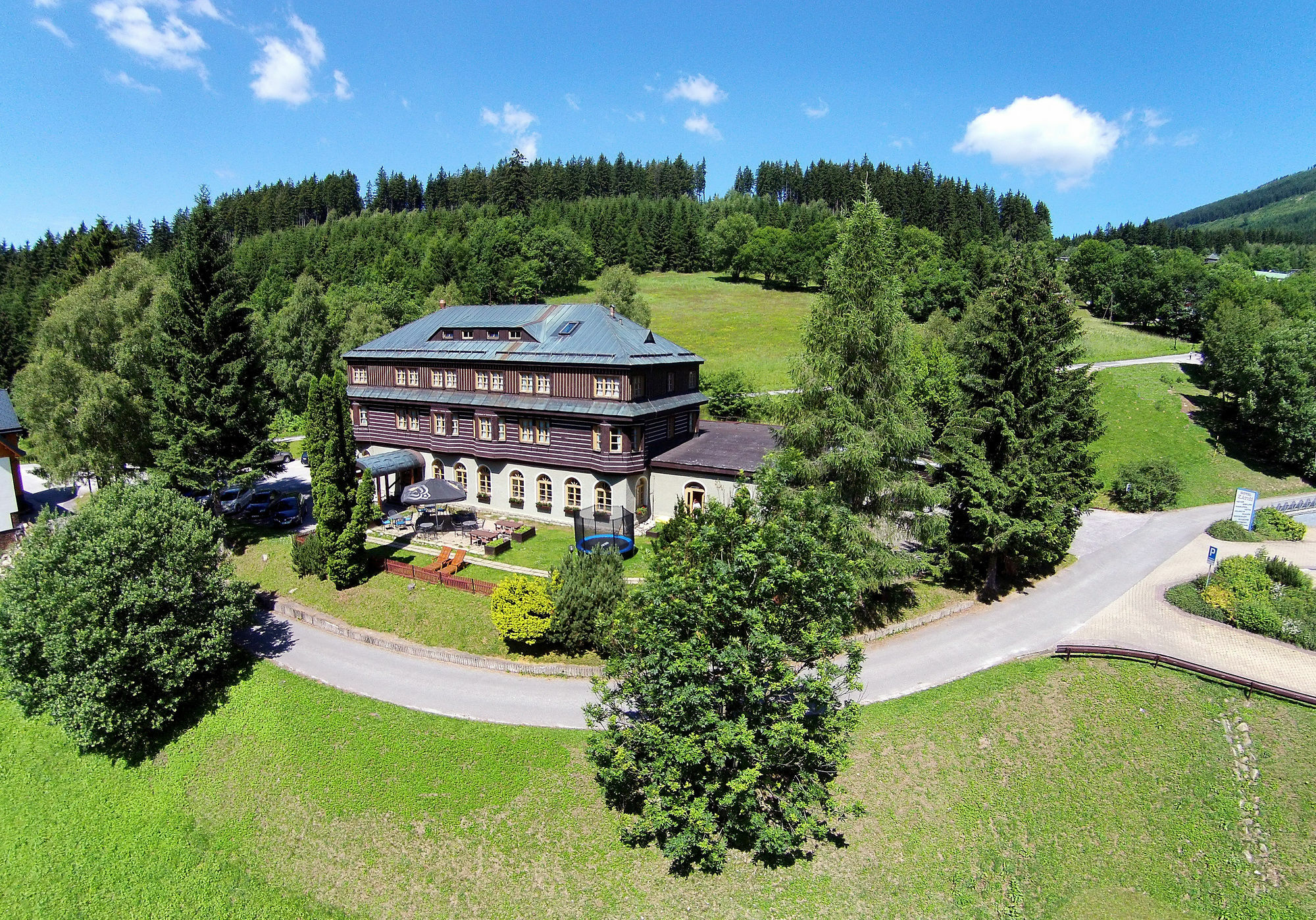 Alpsky Hotel Spindleruv Mlyn Exterior foto