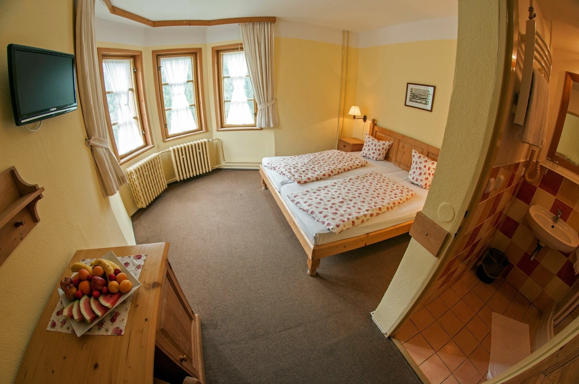 Alpsky Hotel Spindleruv Mlyn Exterior foto